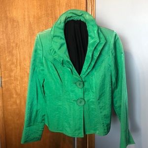 NWT jacket w/mouldable collar